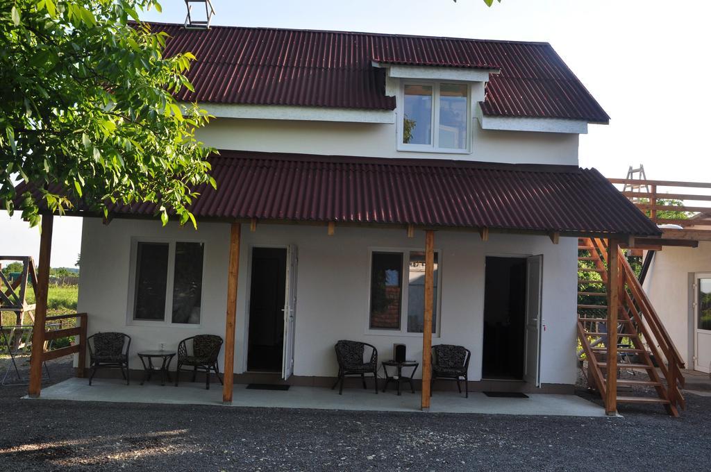 Villa Elena Yanoshi Exteriér fotografie